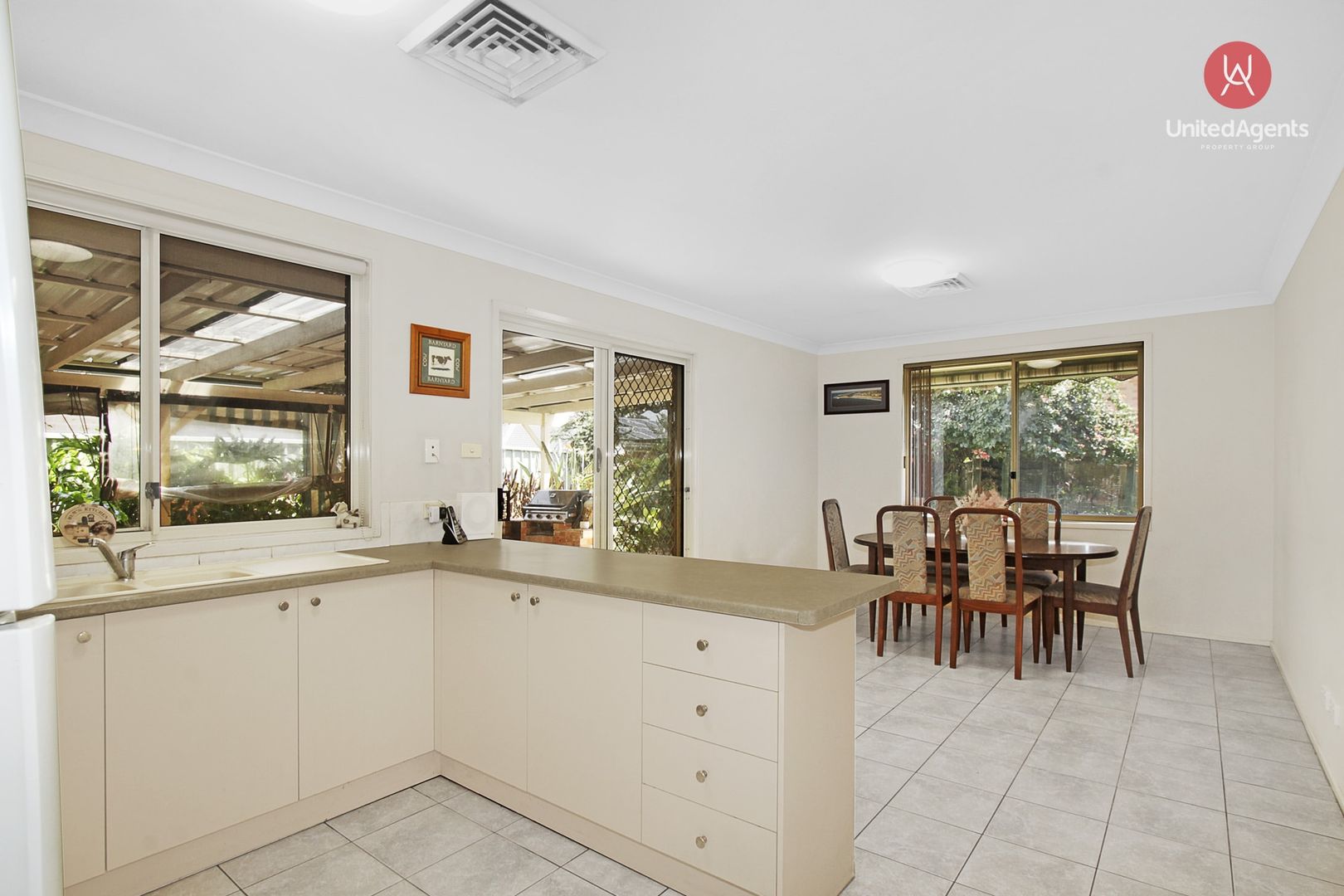 14 Binnaway Avenue, Hoxton Park NSW 2171, Image 2