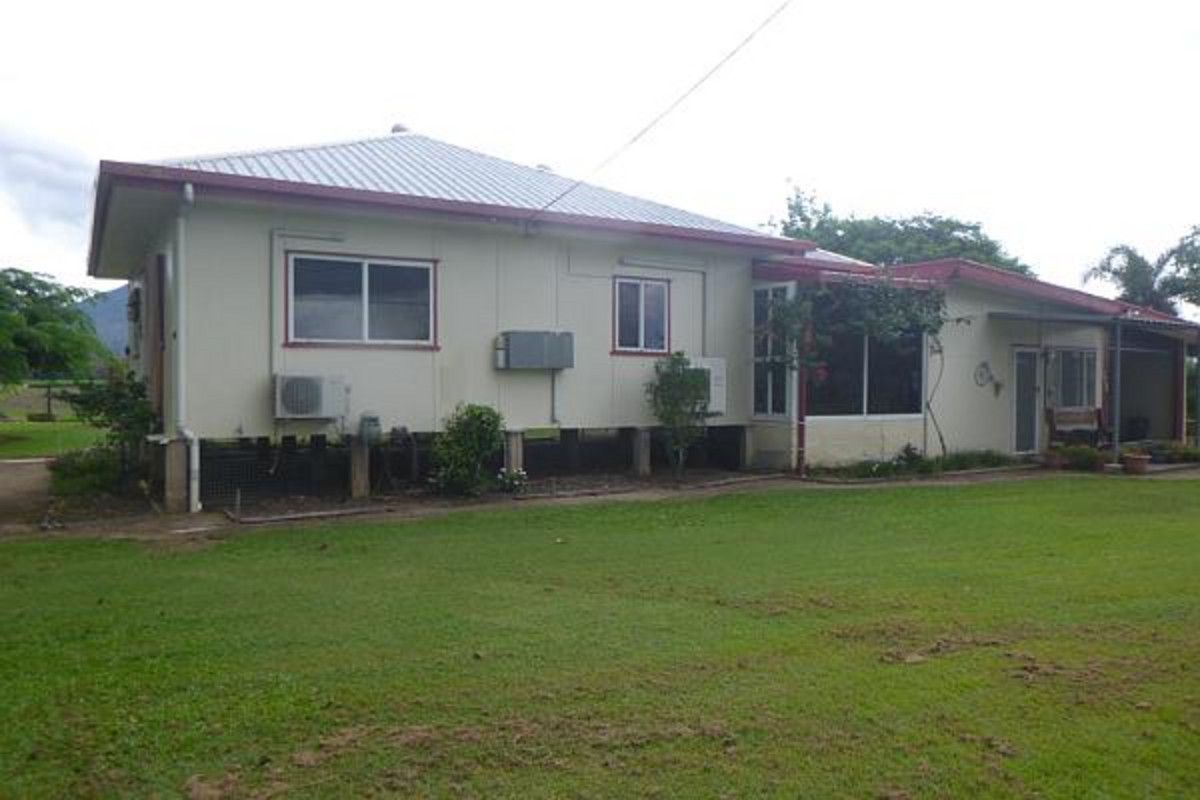 3 bedrooms House in 106 Cantamessas Road ABERGOWRIE QLD, 4850