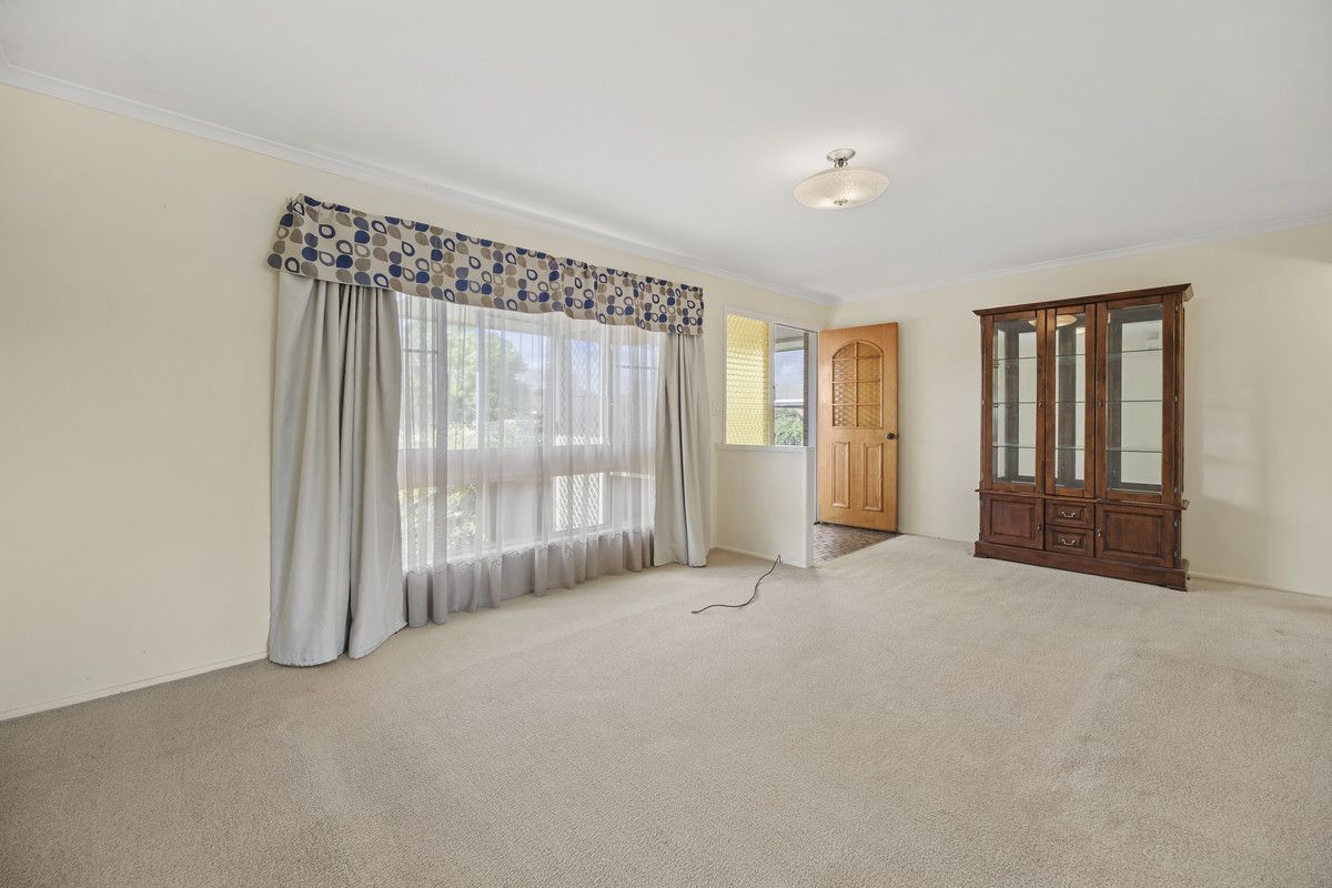 4 Koenig Court, Wilsonton QLD 4350, Image 2