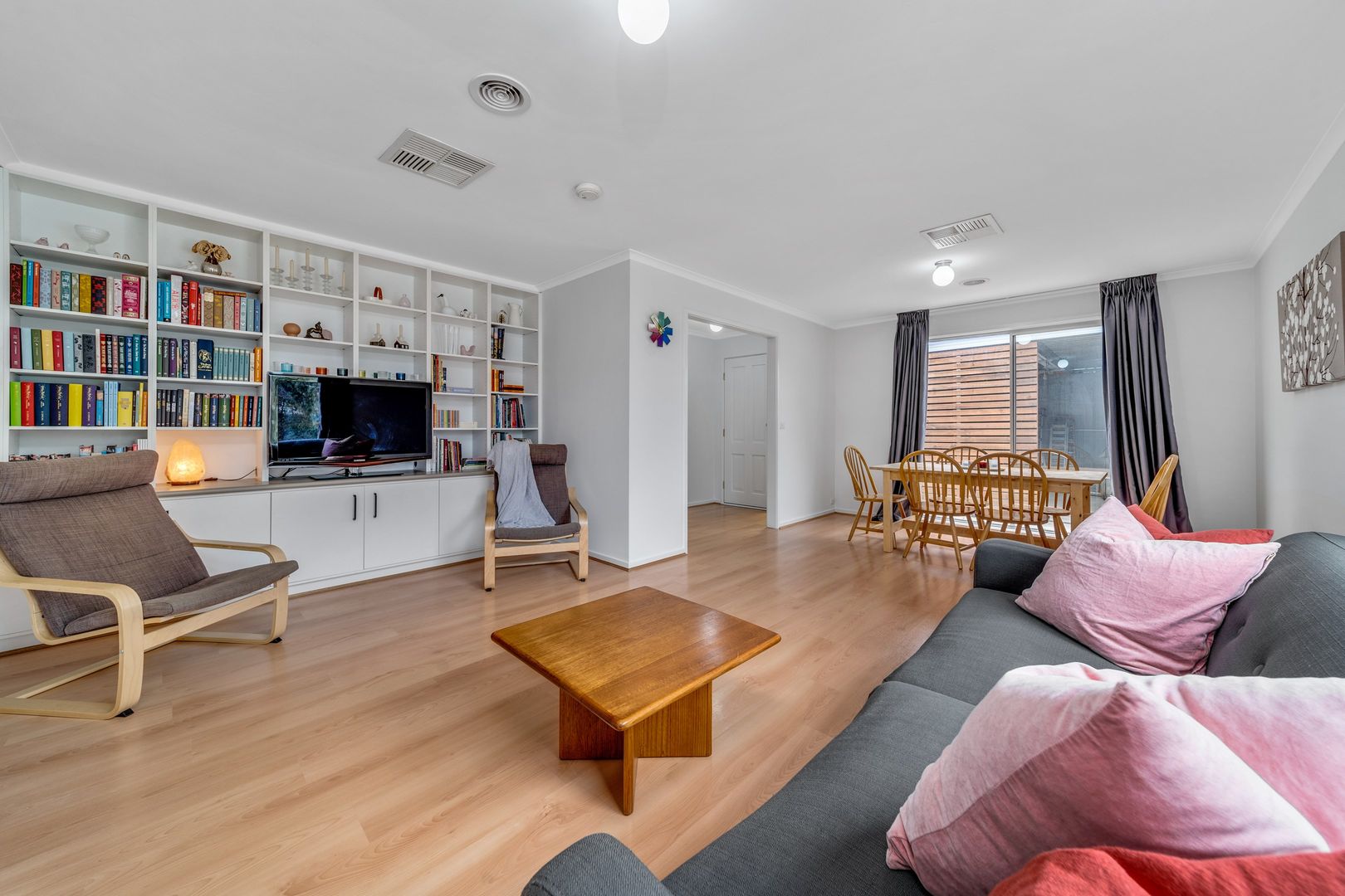 11 Hamlet Place, Florey ACT 2615, Image 2