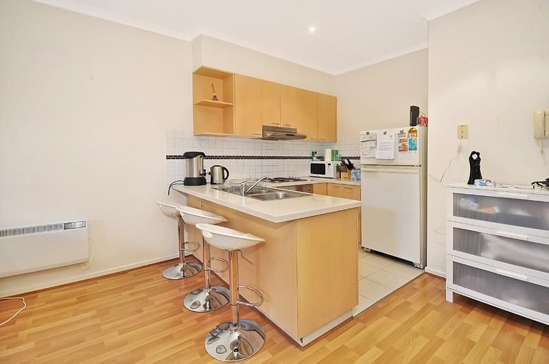 3/3 Rusden Place, NOTTING HILL VIC 3168, Image 1