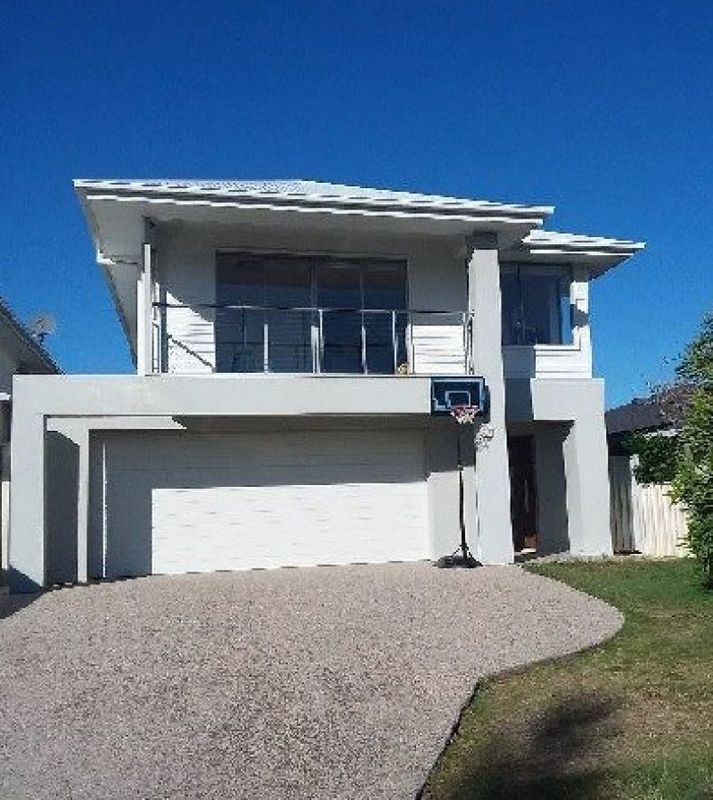 2/4 Coobowie St, Broadbeach Waters QLD 4218 House For Rent Domain