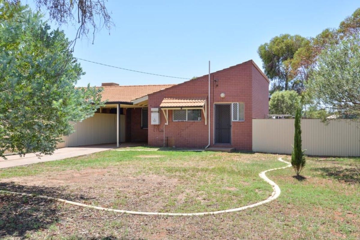2 bedrooms House in 19A Talmalmo Place SOUTH KALGOORLIE WA, 6430