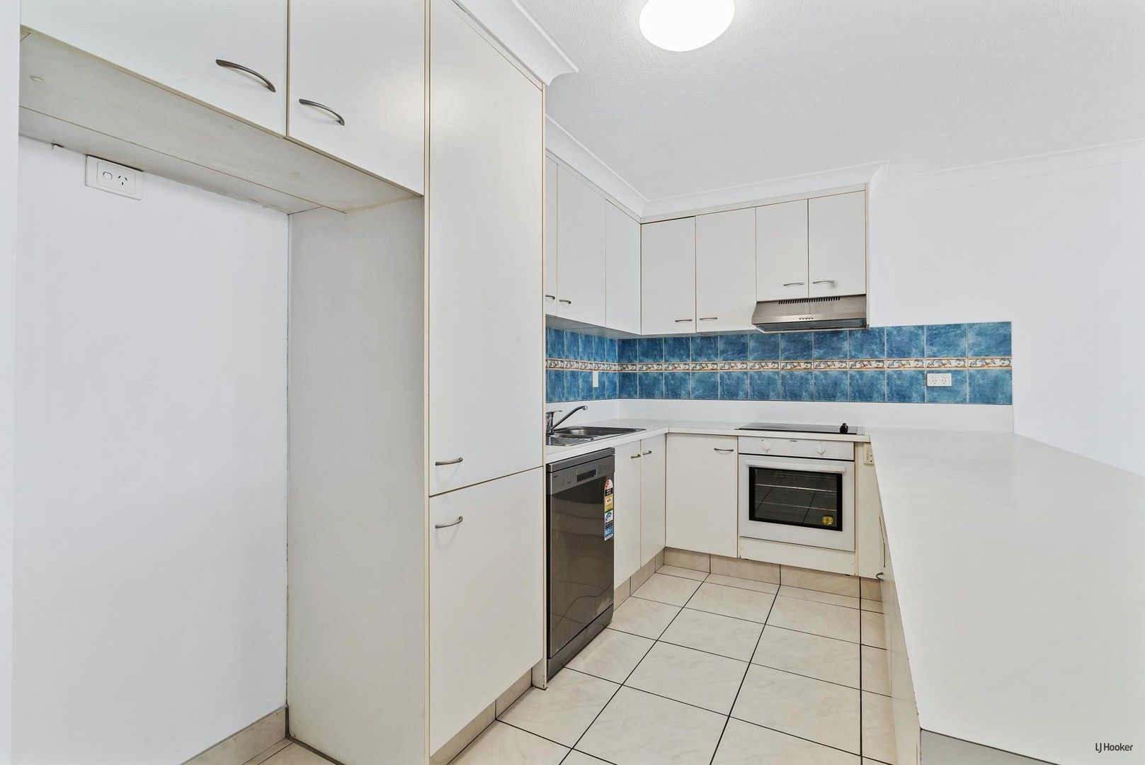 2 bedrooms Apartment / Unit / Flat in 13/26 Old Burleigh Road SURFERS PARADISE QLD, 4217
