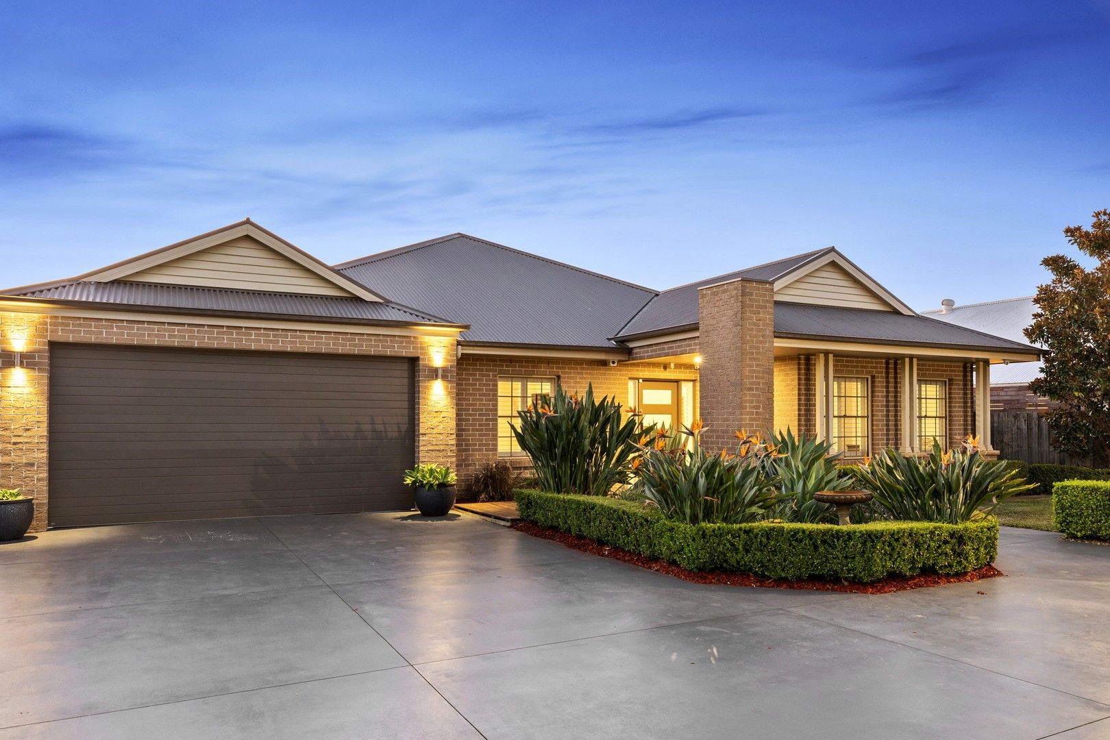 4 bedrooms House in 8 Holly Place PITT TOWN NSW, 2756