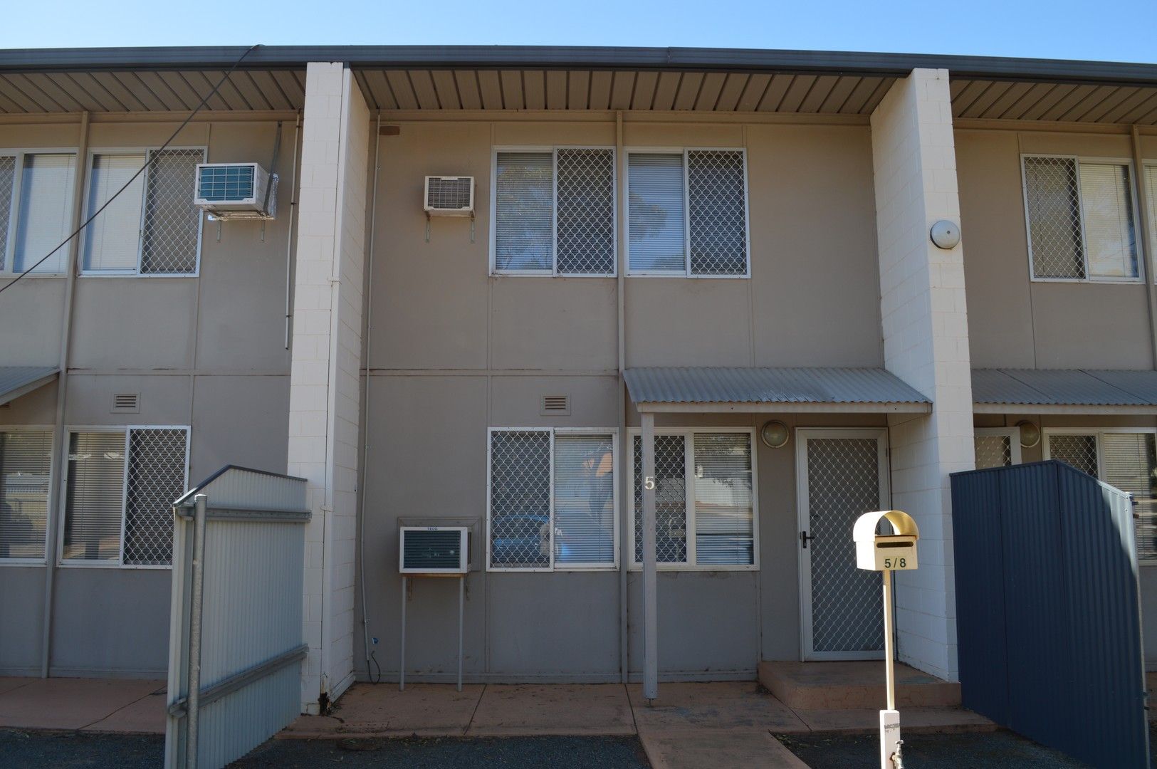 2 bedrooms House in 4/8 THE CROSSING KAMBALDA EAST WA, 6442