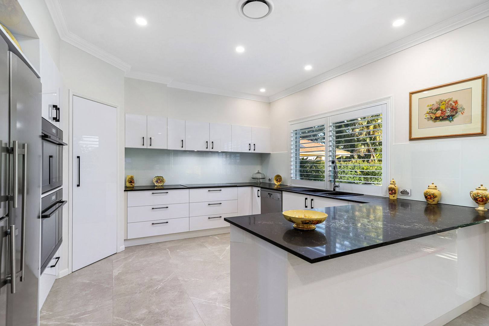 3190 Riverleigh Drive, Hope Island QLD 4212, Image 2