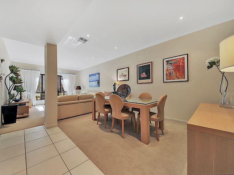 115/16 Surbiton Court, Carindale QLD 4152, Image 2