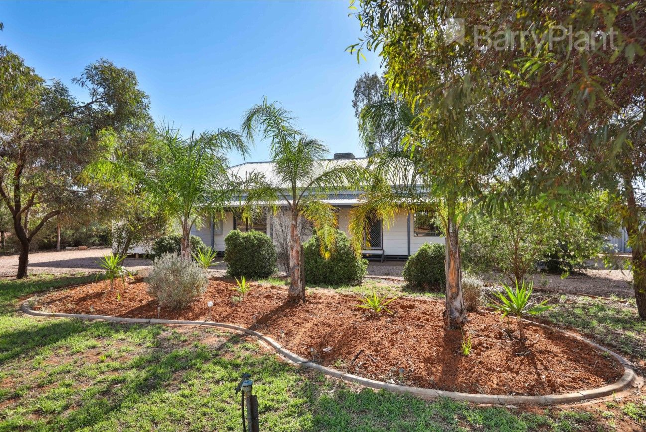 61 Oak Avenue, Birdwoodton VIC 3505, Image 0