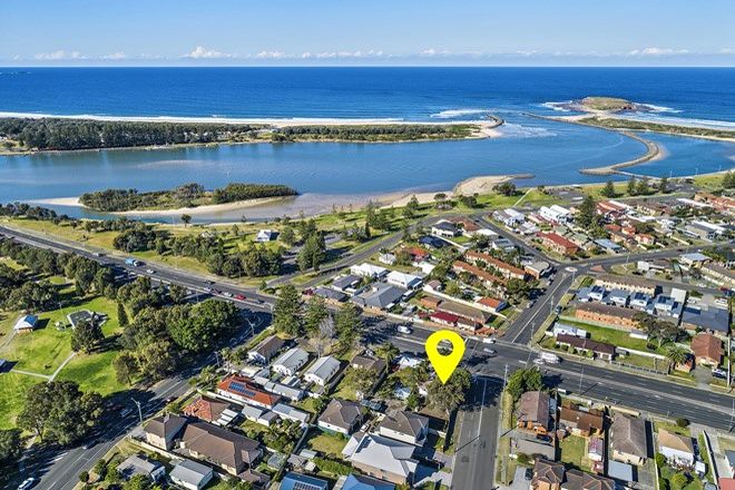 Picture of 12 Shellharbour Road, LAKE ILLAWARRA NSW 2528