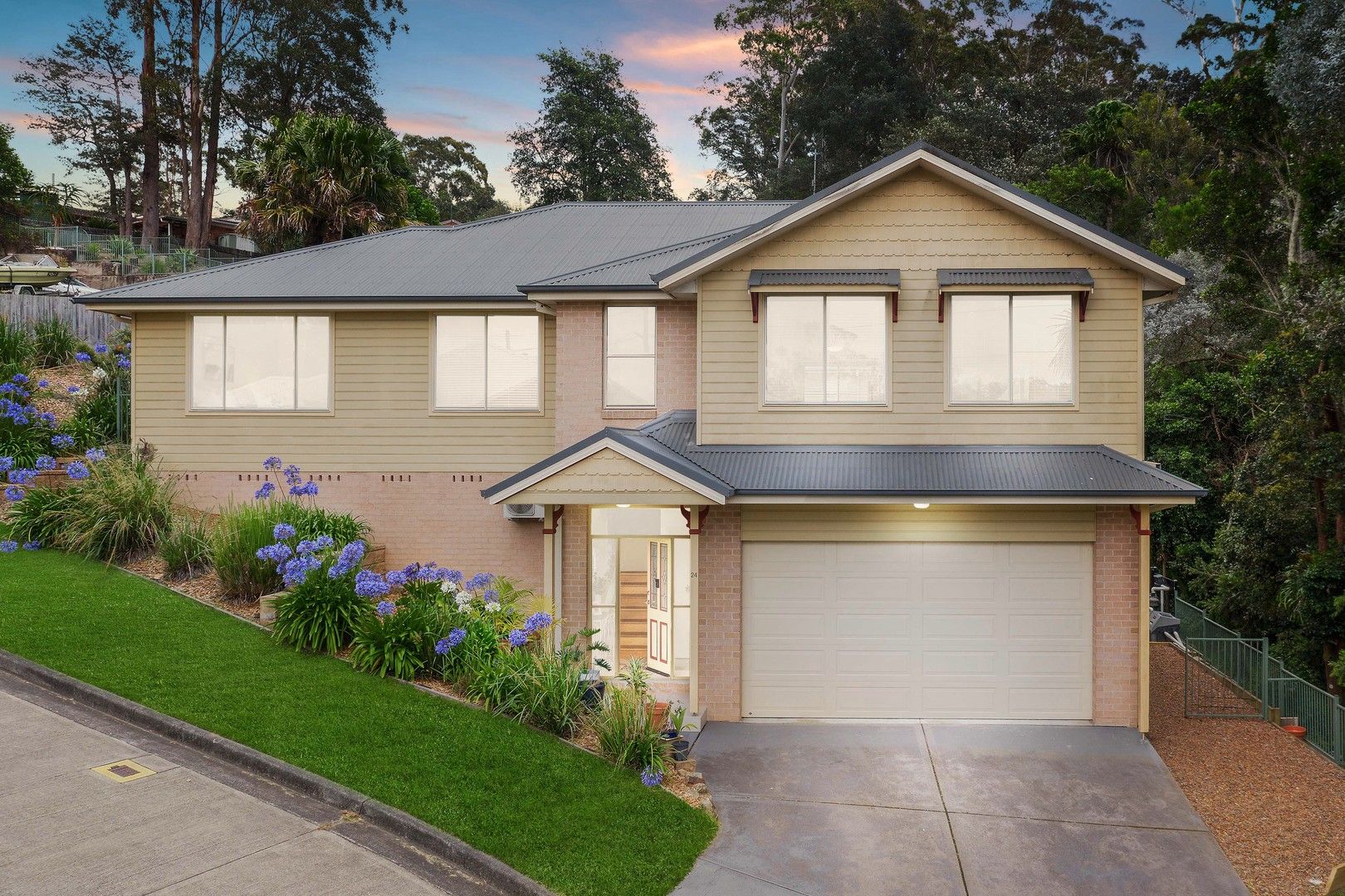 24 Railway Crescent, Lisarow NSW 2250, Image 2