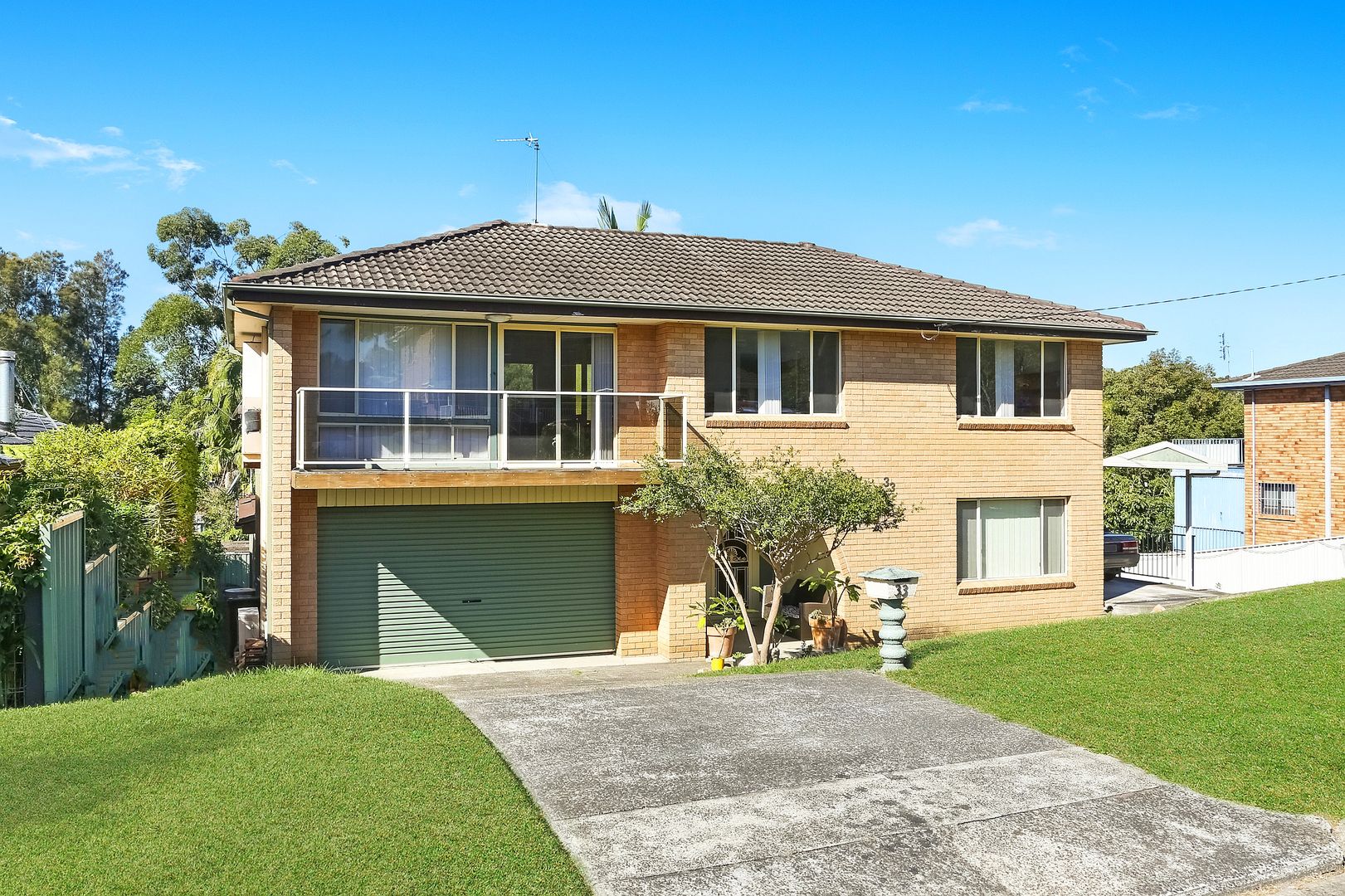 7 bedrooms House in 33 Collard Road POINT CLARE NSW, 2250