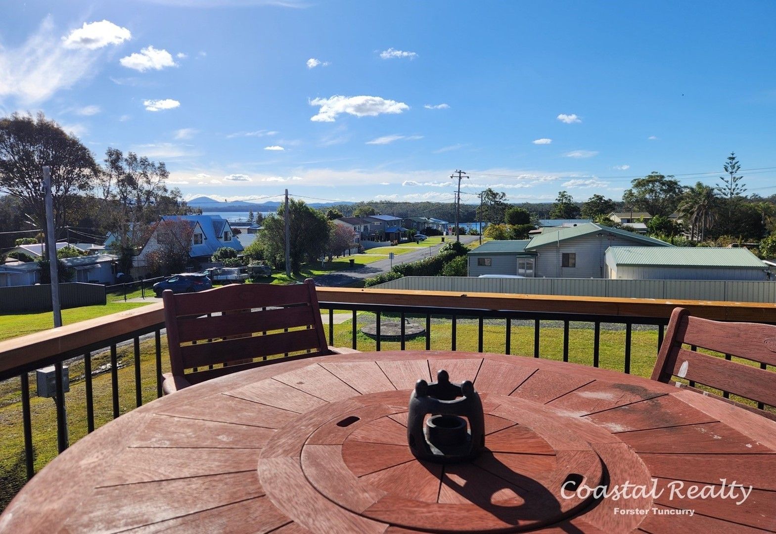 3 bedrooms House in 28 Moorooba Road COOMBA PARK NSW, 2428