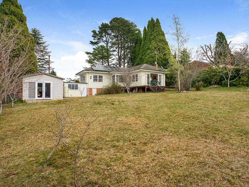 143 Blaxland Road, Wentworth Falls Property History & Address