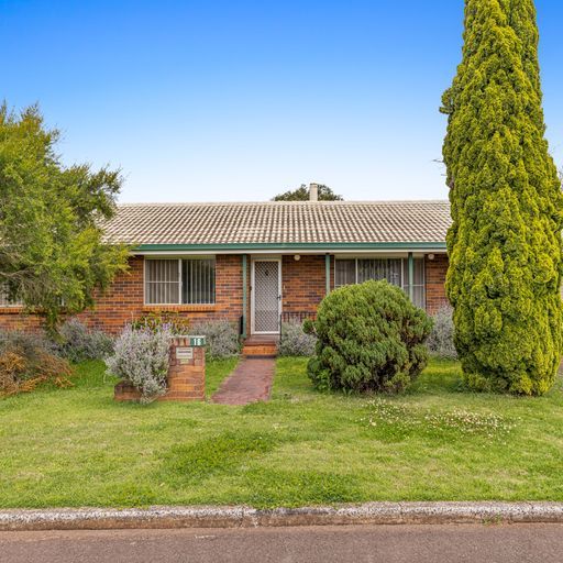 3 bedrooms House in 16 Muir Street HARLAXTON QLD, 4350