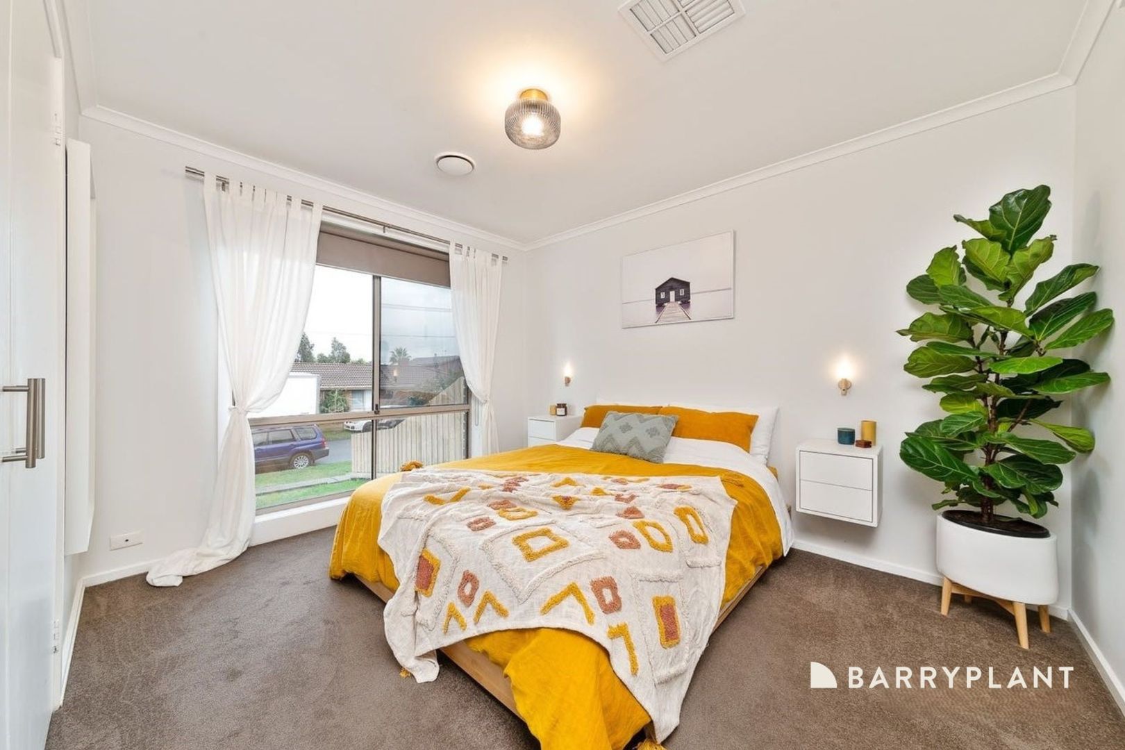 14 Dorrington Court, Mill Park VIC 3082, Image 2