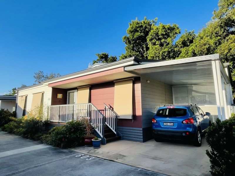3 bedrooms Villa in 21 redhead road HALLIDAYS POINT NSW, 2430
