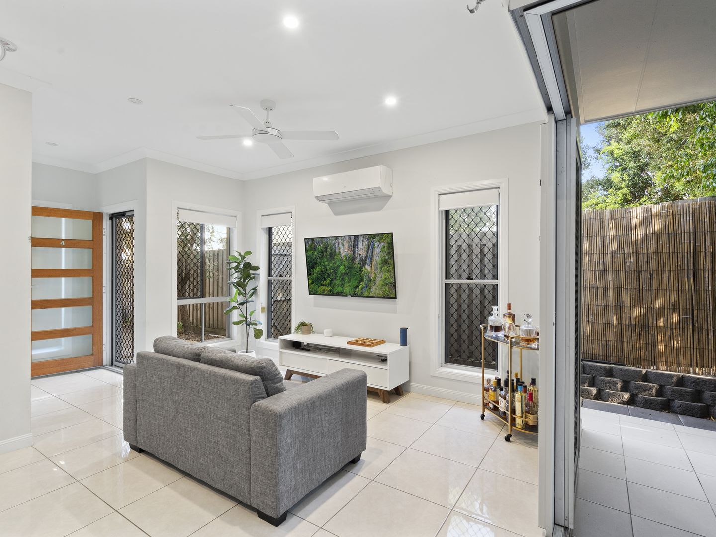4/165 Stratton Terrace, Manly QLD 4179, Image 2