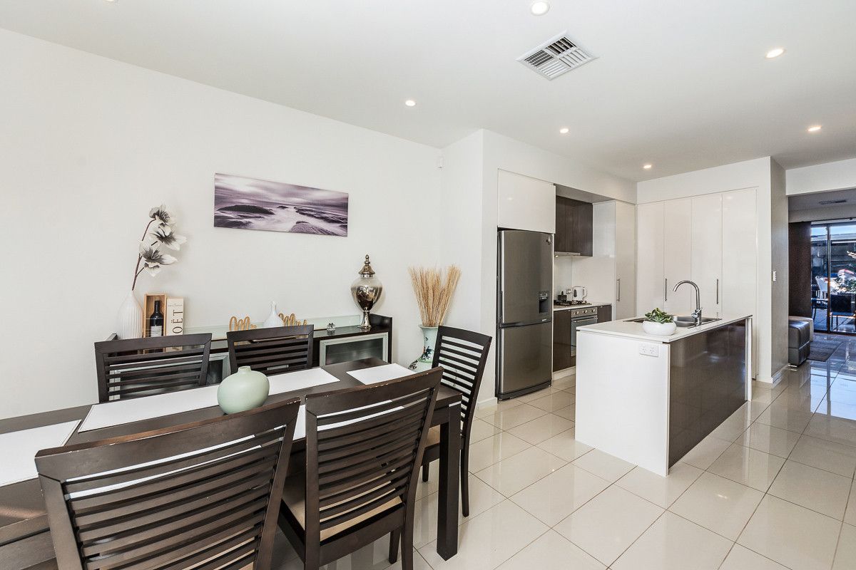 34 Stallion Drive, St Clair SA 5011, Image 2