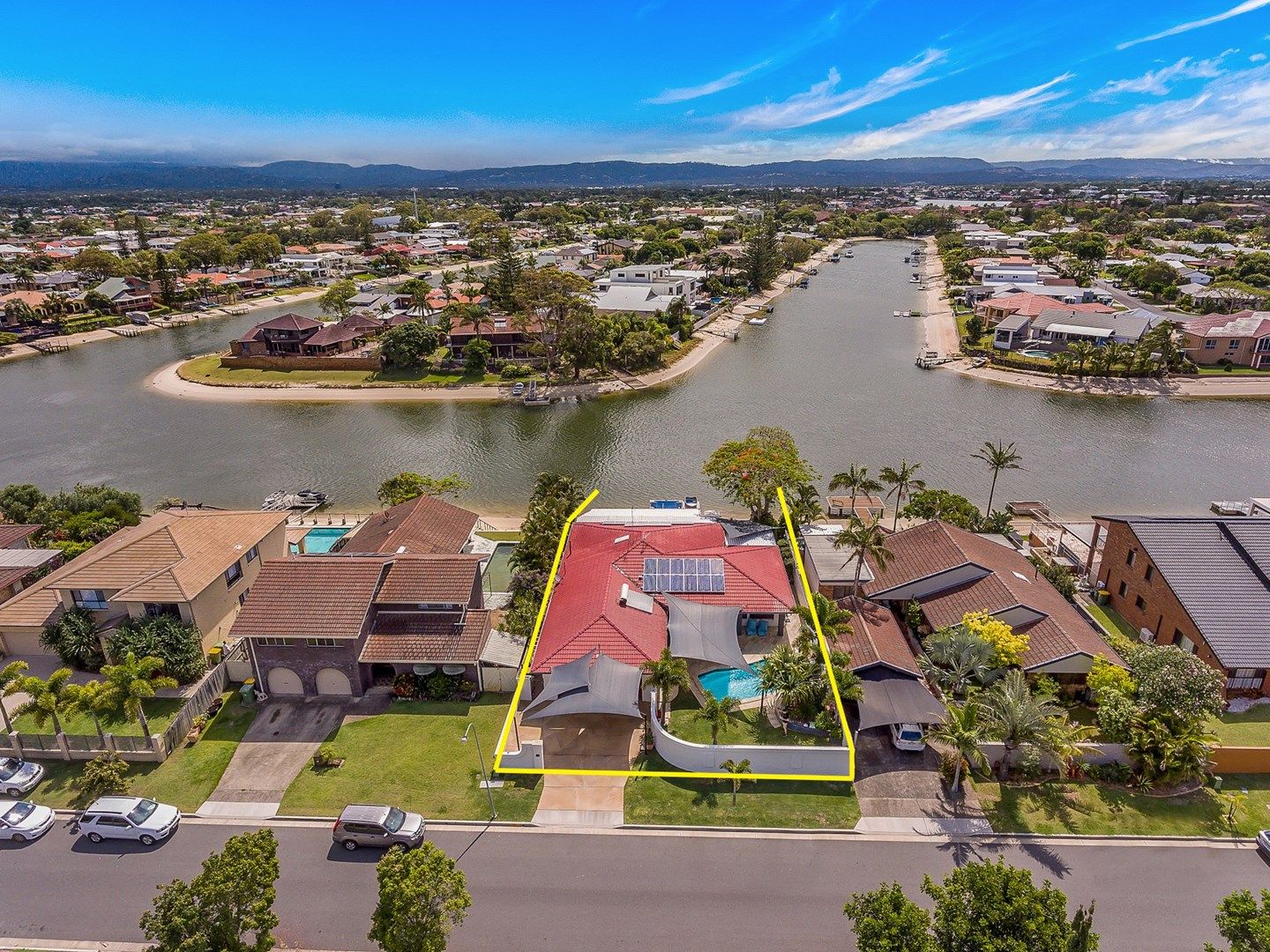 26 Avanti Street, Mermaid Waters Property History & Address Research