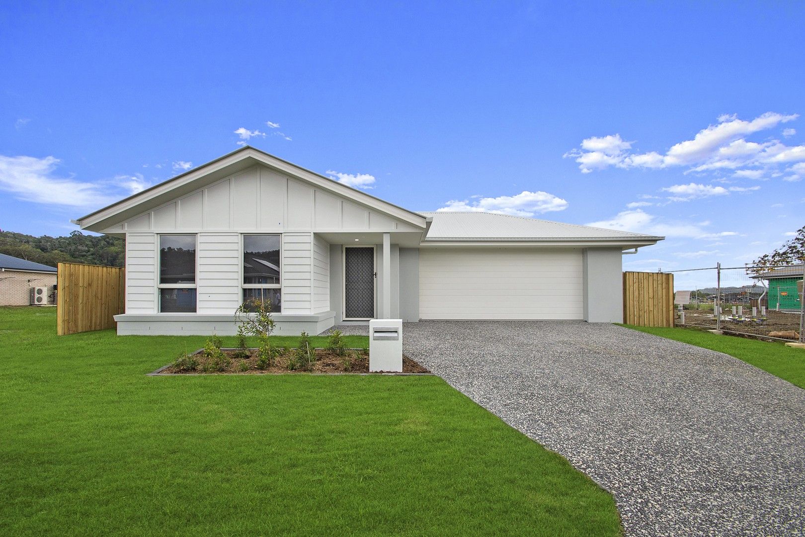 4 bedrooms House in 6 Learmonth Drive BELIVAH QLD, 4207