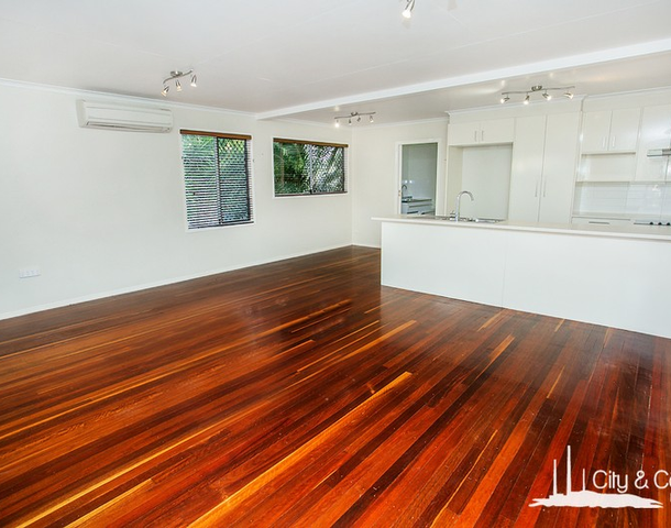 30 Urquhart Street, Soldiers Hill QLD 4825