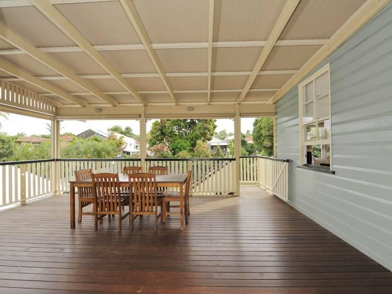 35 Boswell Terrace, WYNNUM QLD 4178, Image 2