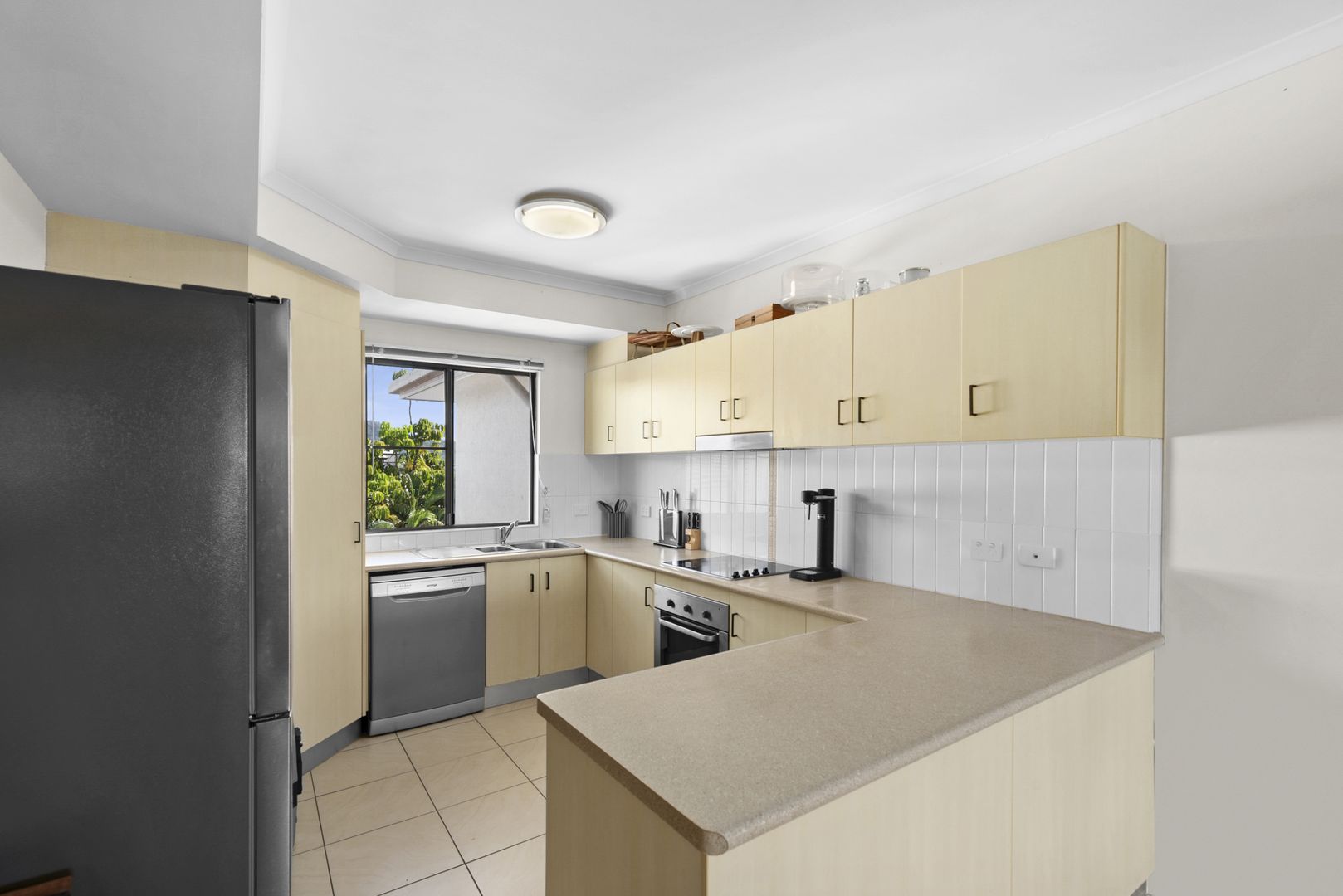 14/423-427 Draper Street, Parramatta Park QLD 4870, Image 2