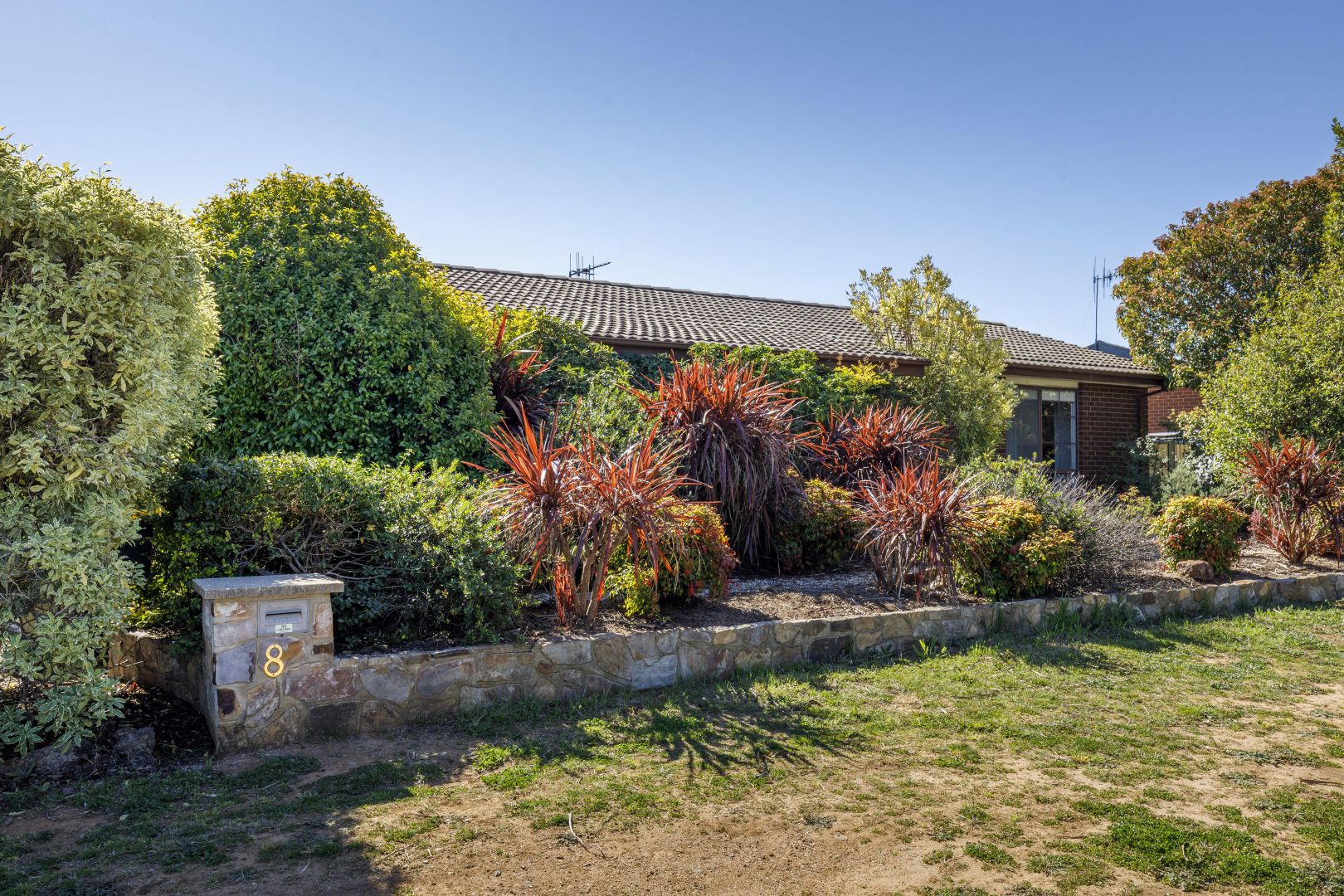 8 Chave Street, Holt ACT 2615, Image 1