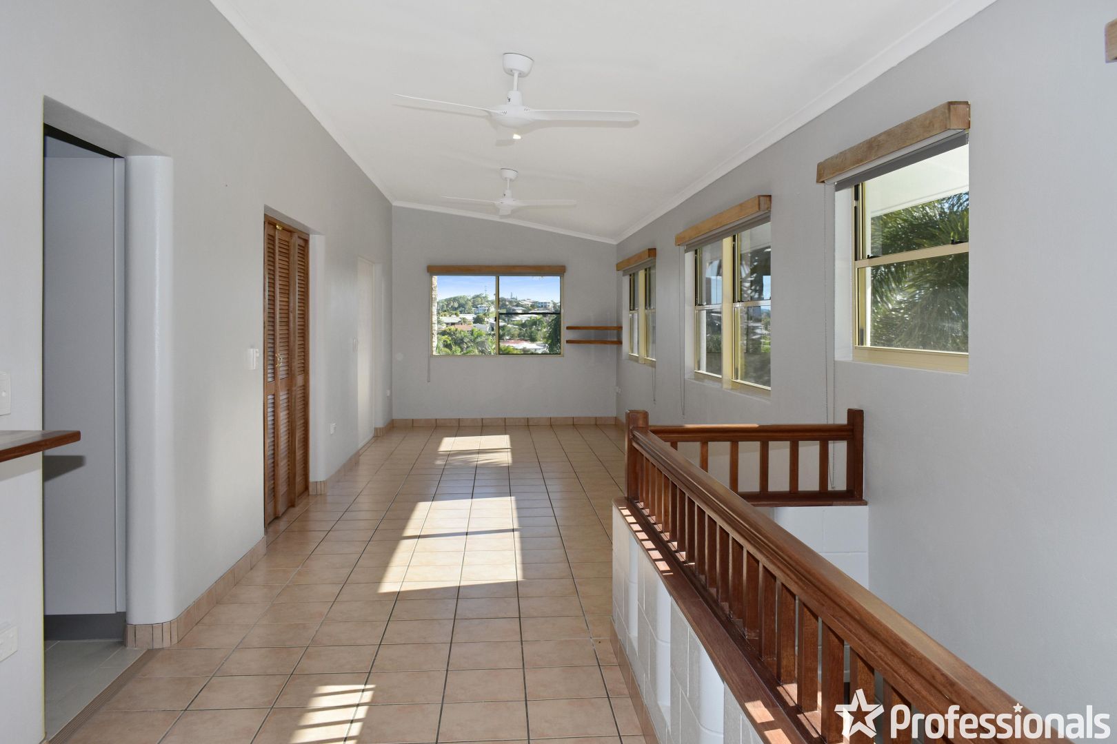 7 Sunrise Place, Blacks Beach QLD 4740, Image 2