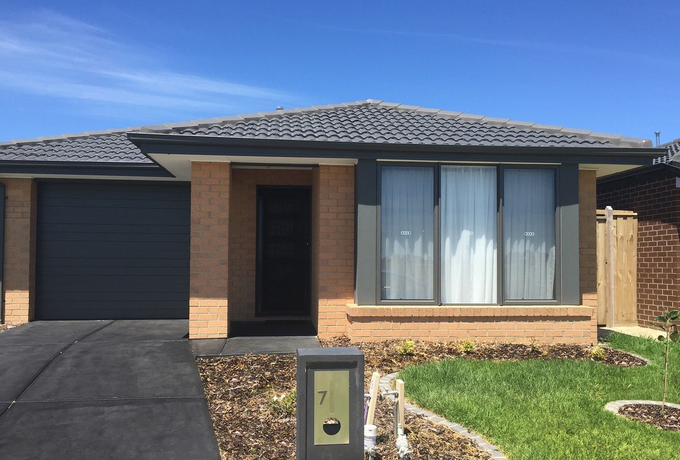 7 Plover Street, Pakenham Property History & Address Research Domain