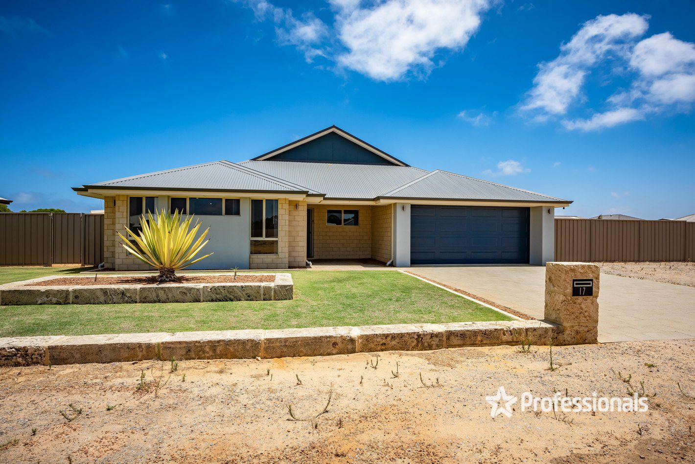 17 Strathalbyn Road, Strathalbyn WA 6530, Image 0