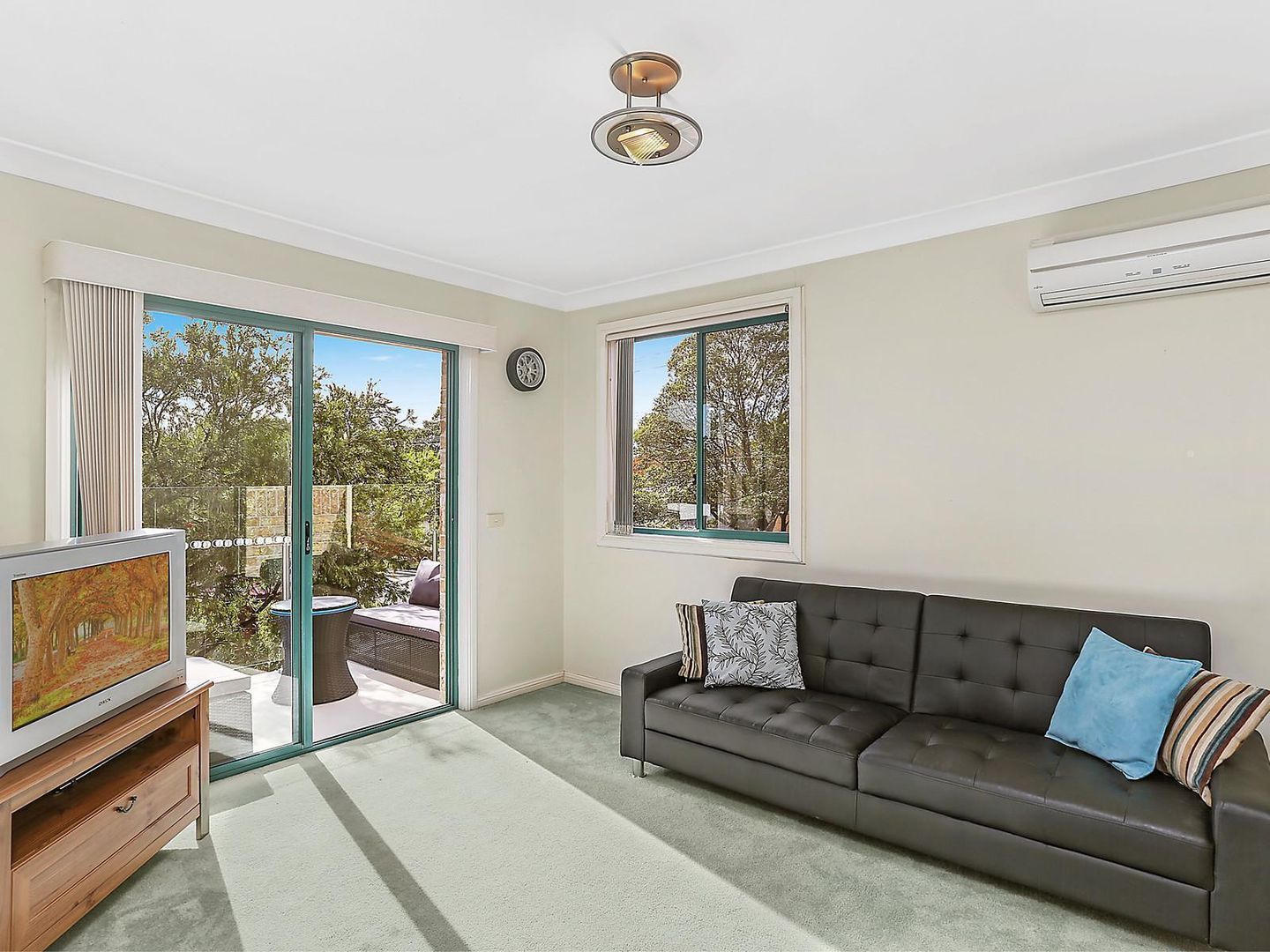 1/52 Victoria Street, REVESBY NSW 2212, Image 1