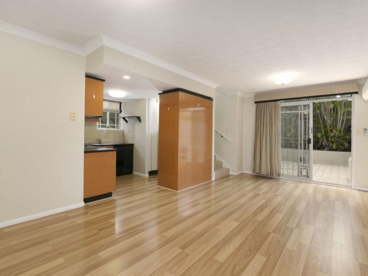 2 bedrooms Apartment / Unit / Flat in 5/9 Bergin Street MILTON QLD, 4064