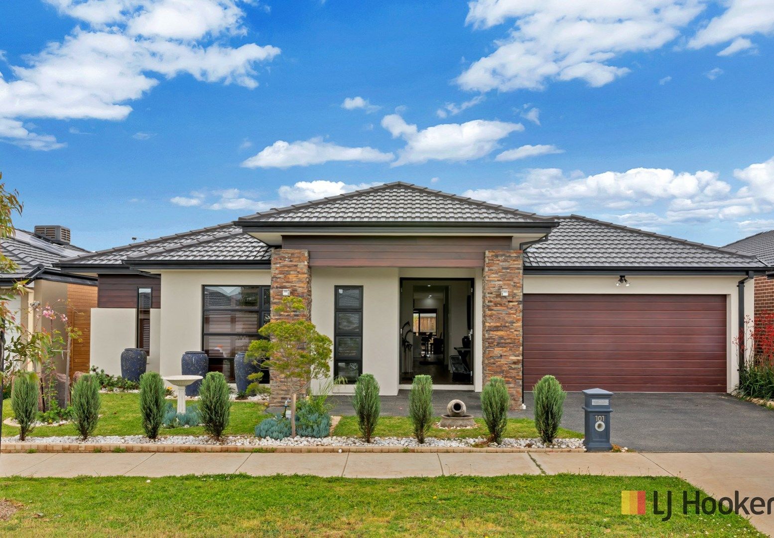 101 Wheelers Park Drive, Cranbourne North Property History & Address