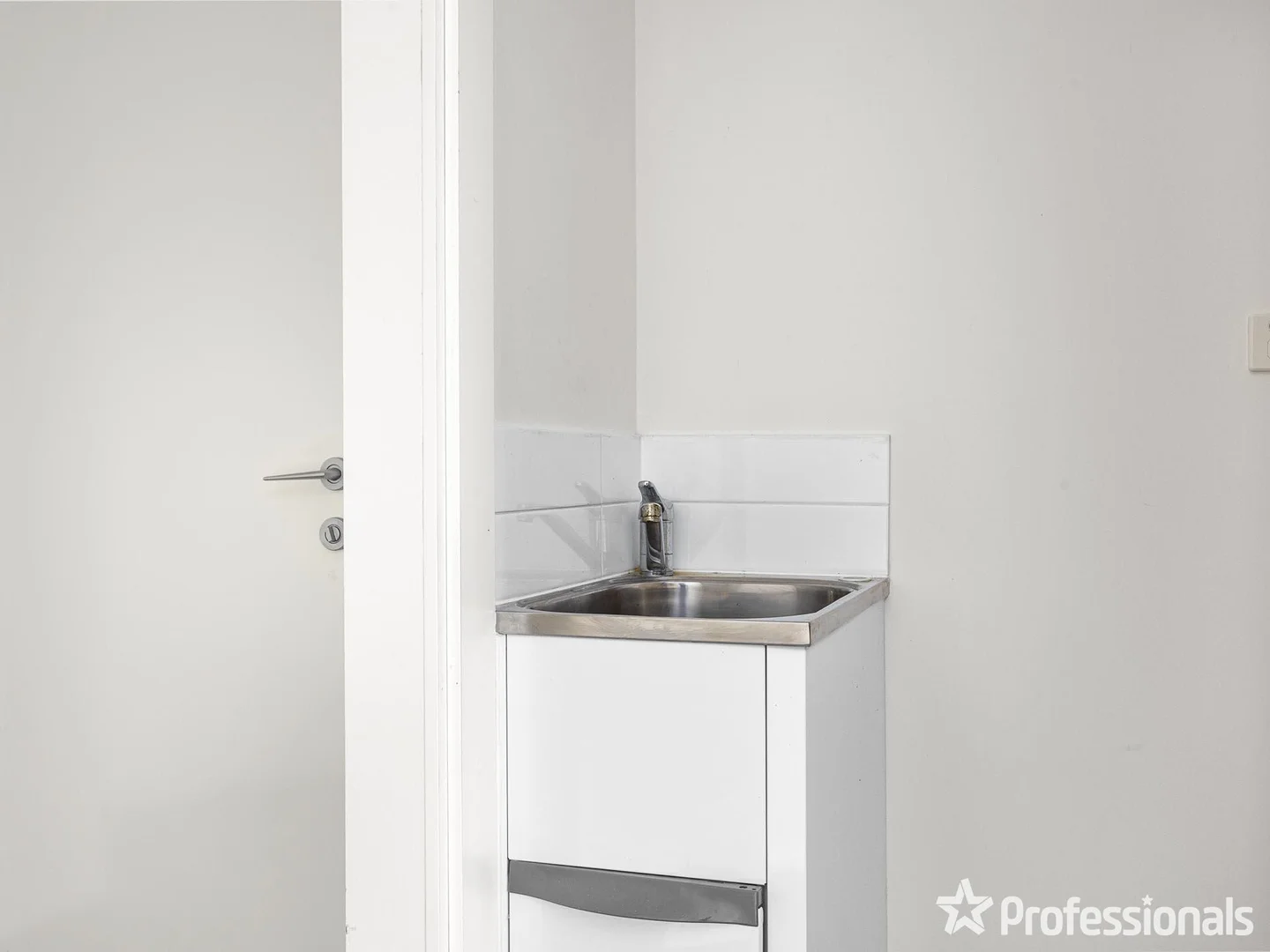 Additional image 10 of 23/2 Points Way, Cockburn Central WA 6164