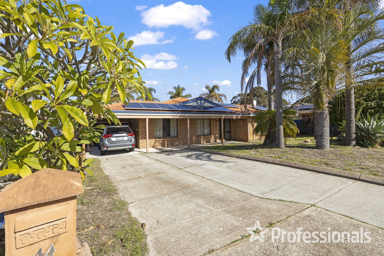 3 bedrooms House in 44 Dartford Crescent MARANGAROO WA, 6064