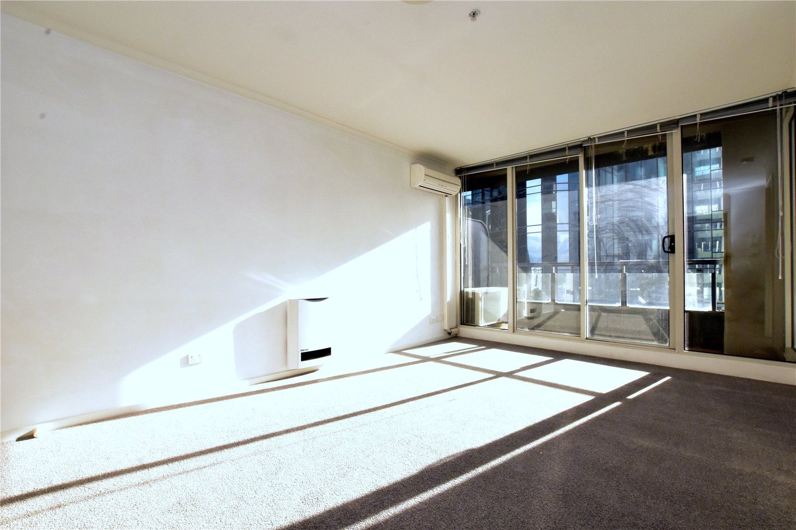 1 bedrooms Apartment / Unit / Flat in 153/88 Southbank Boulevard SOUTHBANK VIC, 3006