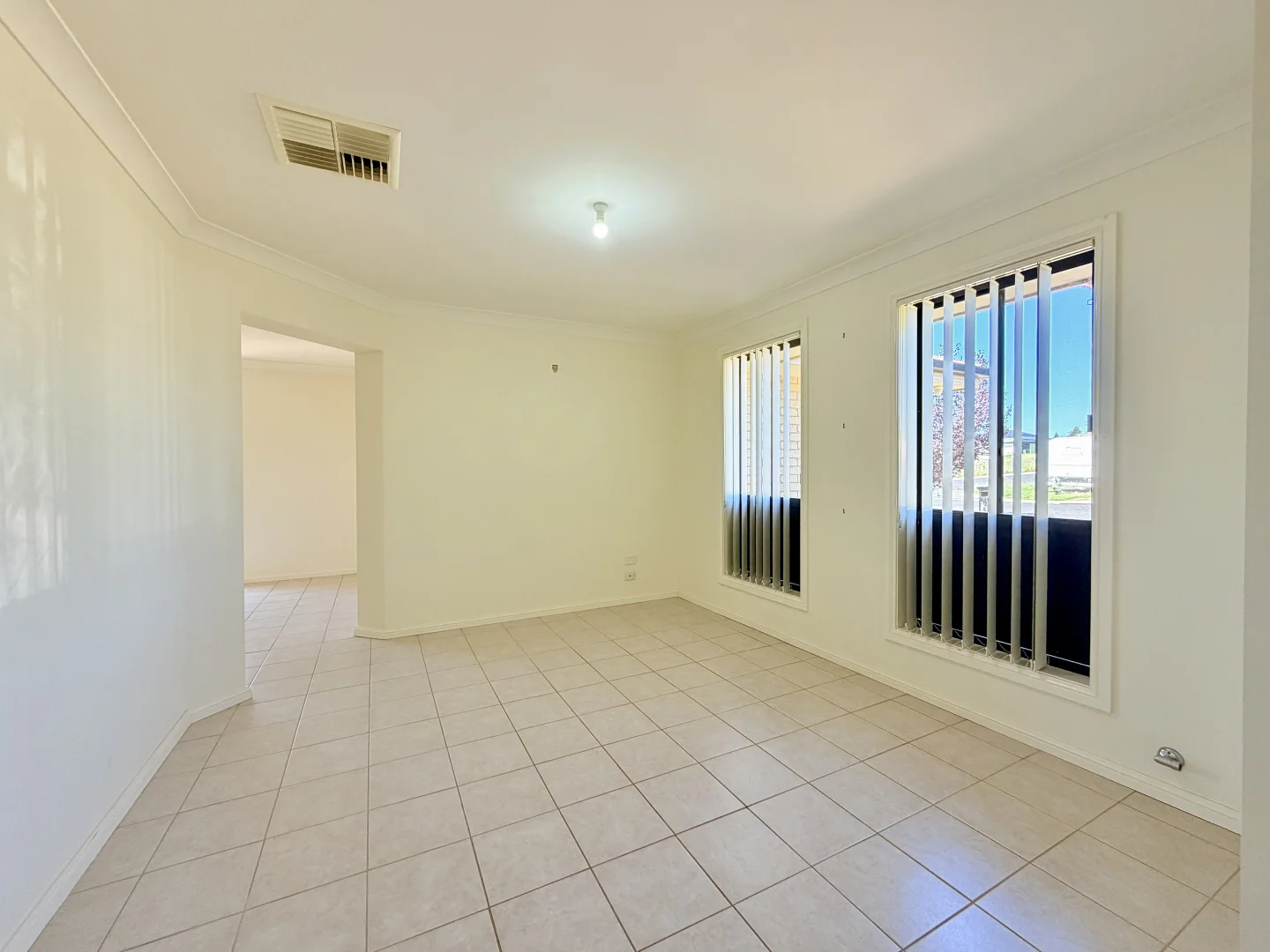 Additional image 5 of 2 Vaucluse Place, Parkes NSW 2870