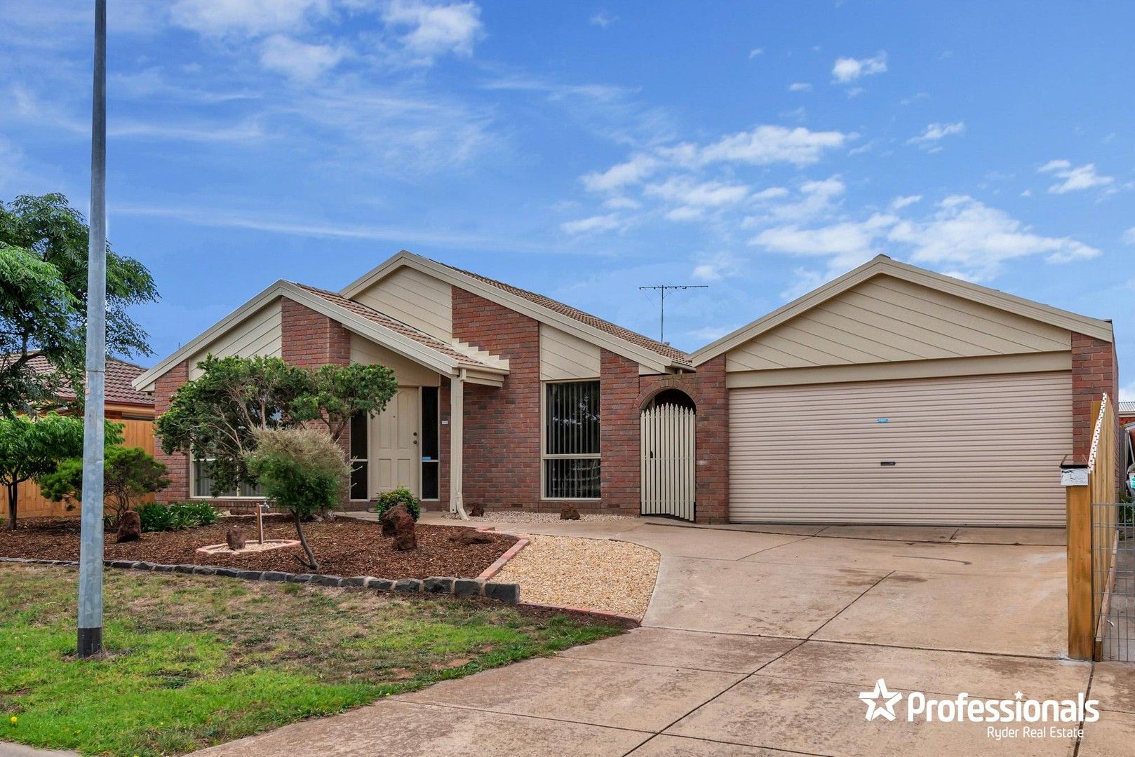 36 Walsingham Crescent, Kurunjang VIC 3337, Image 0