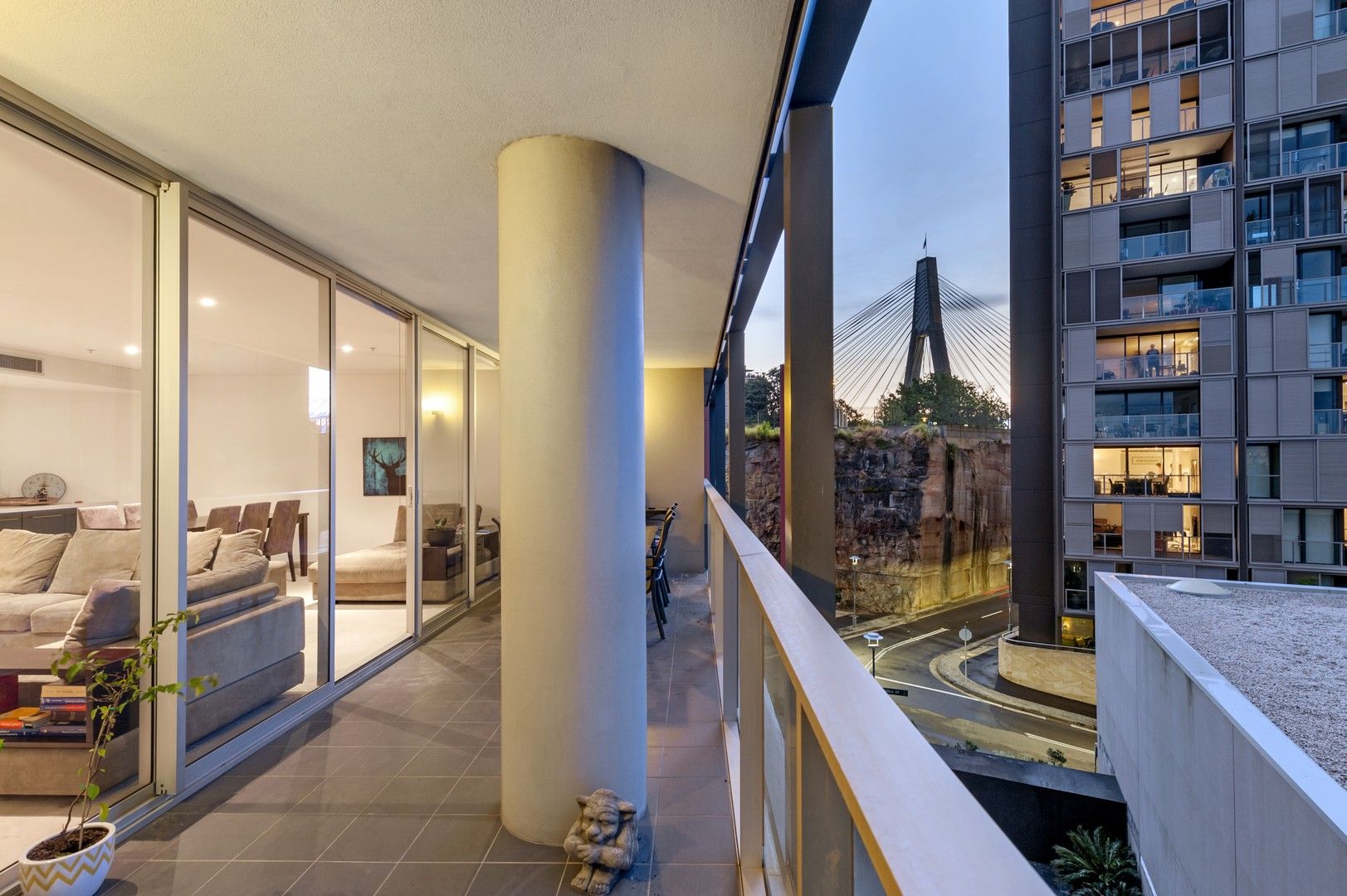 2 bedrooms Apartment / Unit / Flat in 405/8 Distillery Drive PYRMONT NSW, 2009