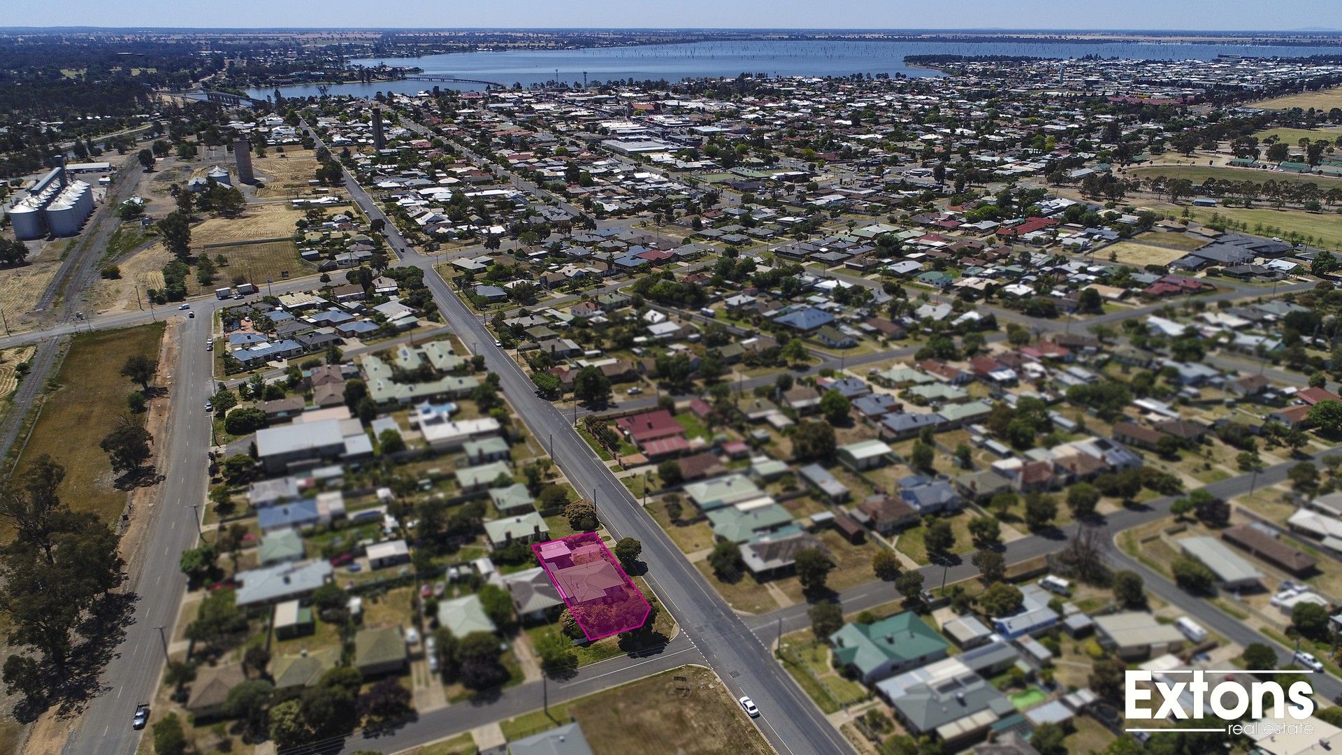 2 bedrooms House in 12 MCLEAN STREET YARRAWONGA VIC, 3730