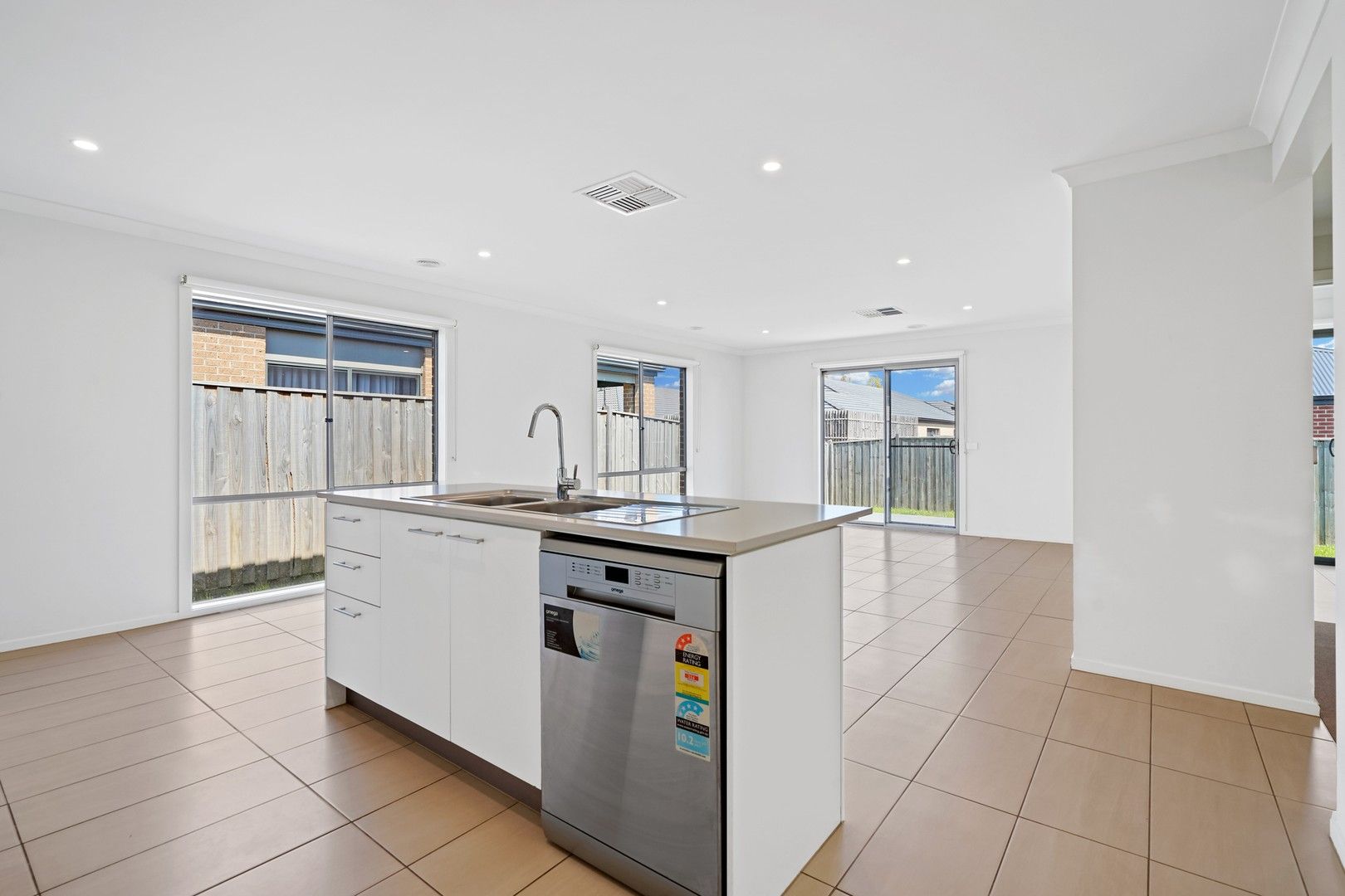 98 Wallaroo Way, Doreen VIC 3754 House For Rent Domain