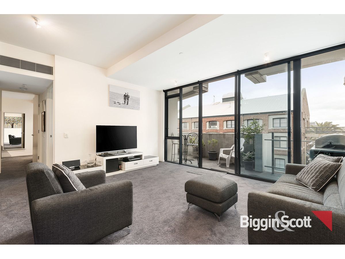 30/2 Esplanade West, Port Melbourne VIC 3207, Image 1