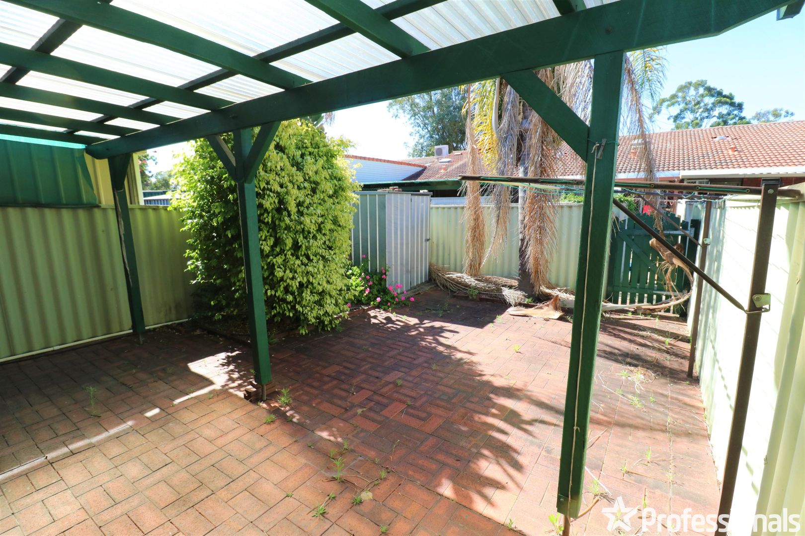 12/2 Glastonbury Road, Armadale WA 6112, Image 2