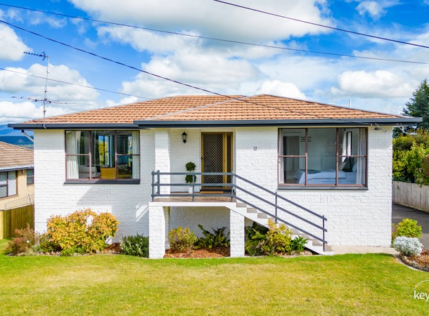 12 High Street, Deloraine TAS 7304