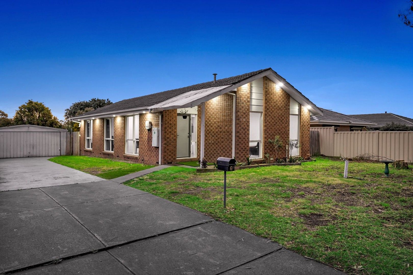 3 bedrooms House in 6 Lachlan Close CRANBOURNE NORTH VIC, 3977