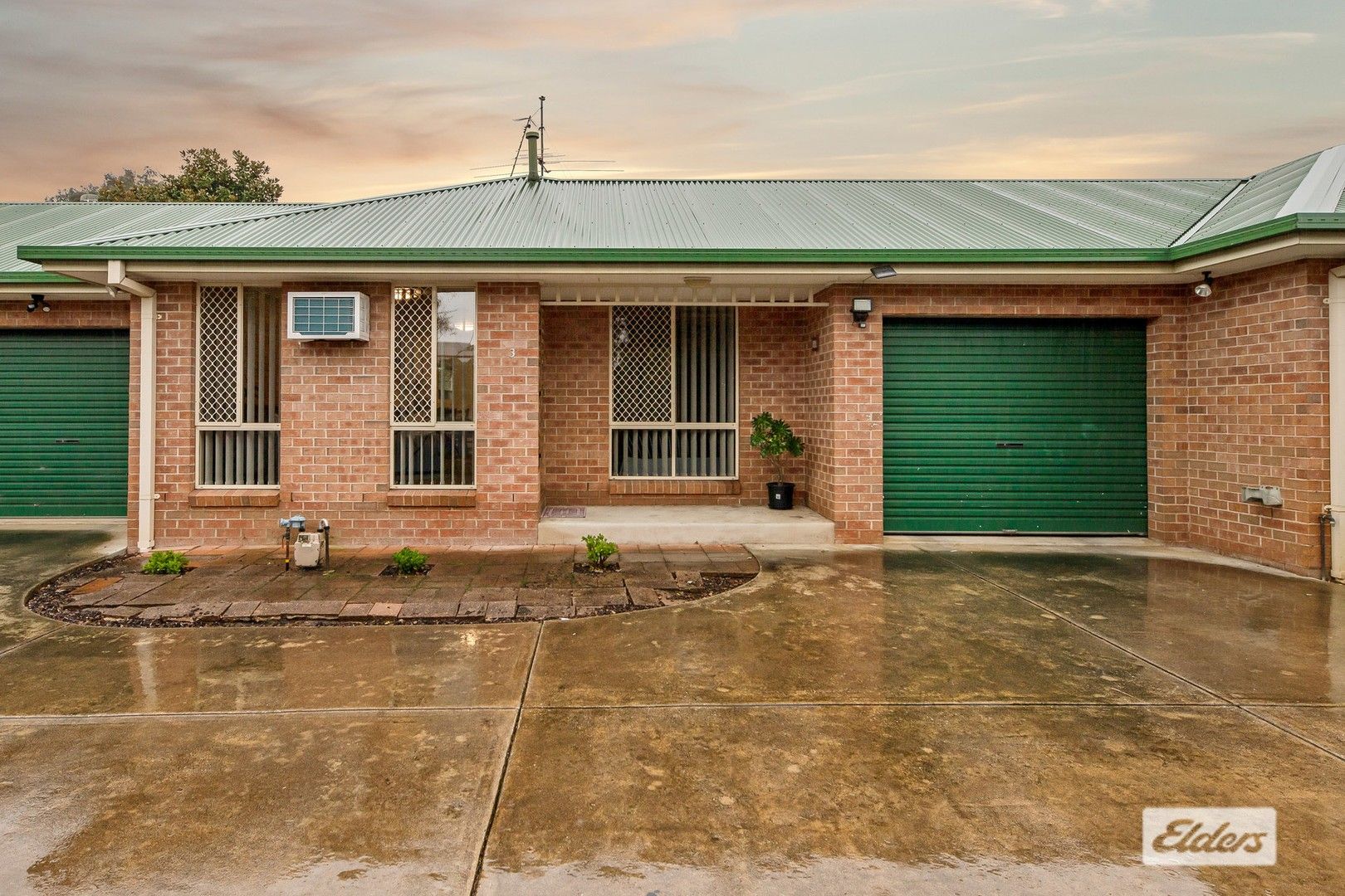 2 bedrooms House in 3/2 Owen Court LAVINGTON NSW, 2641