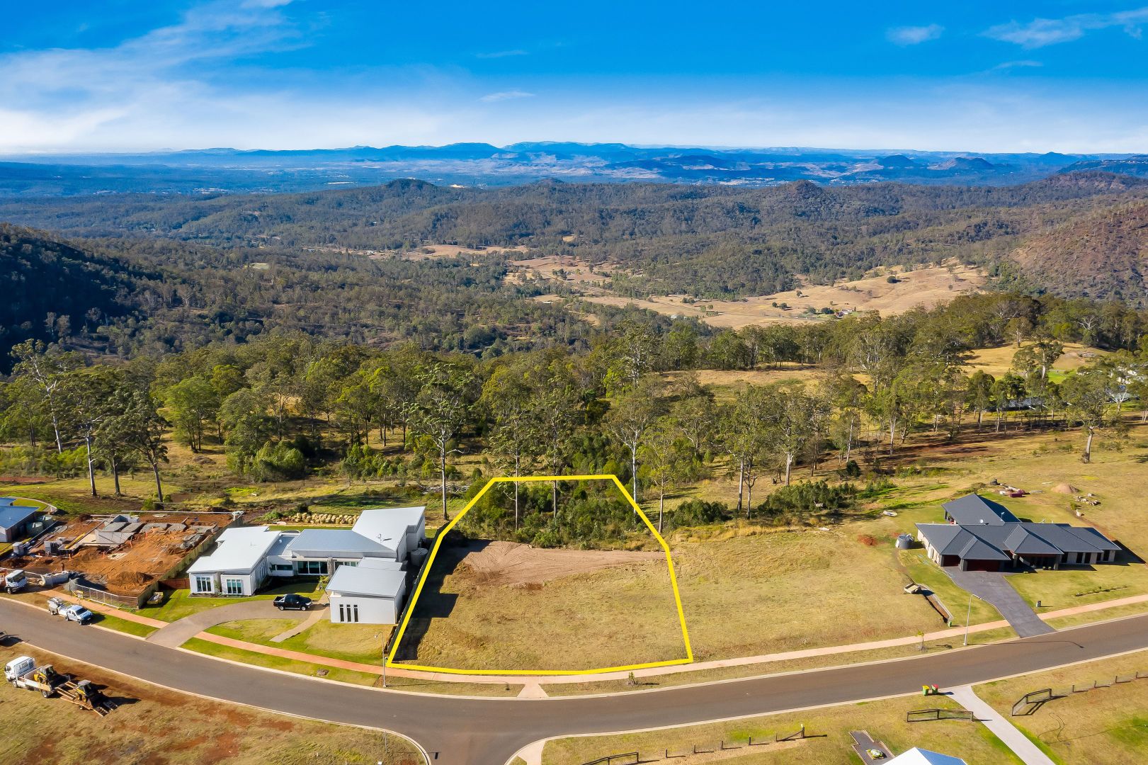 23 Escarpment Avenue, Cabarlah QLD 4352, Image 2