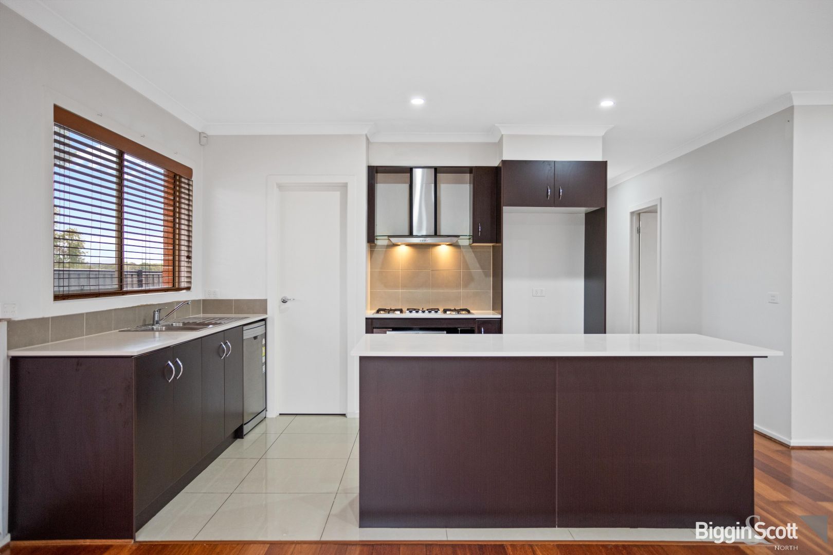 19 Paddys Place, South Morang VIC 3752, Image 2